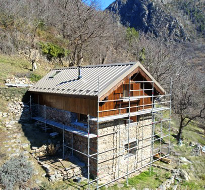 Maison incendiée entièrement reconstruite, Isola