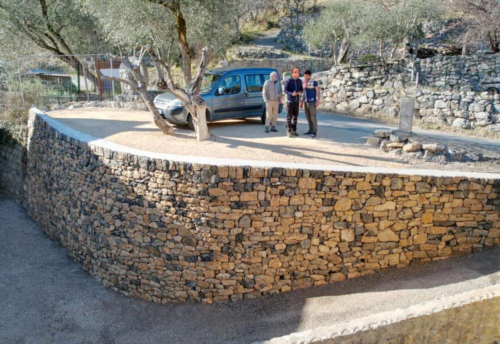 Soutènement parking courbe — vue 2