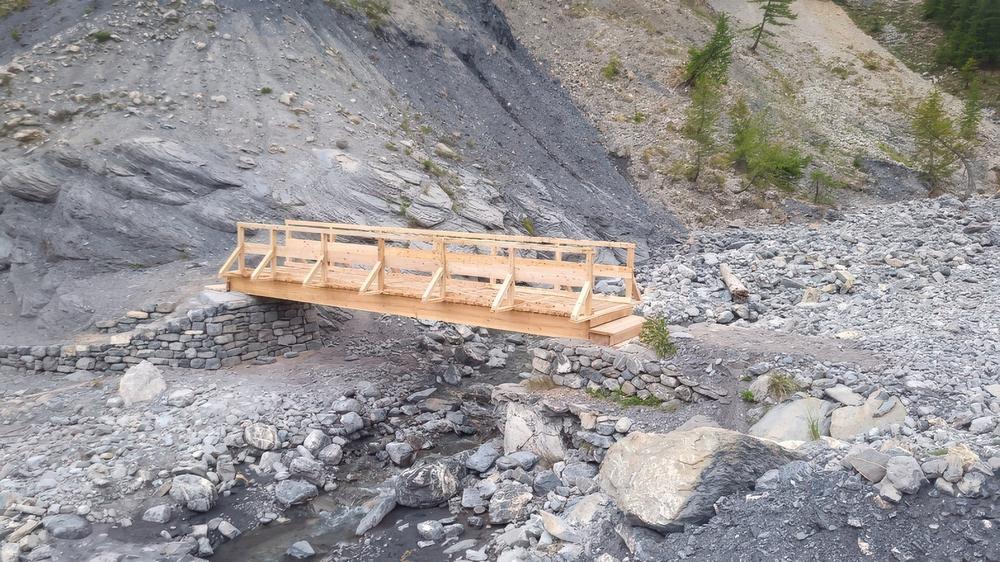 Pont traversant un torrent